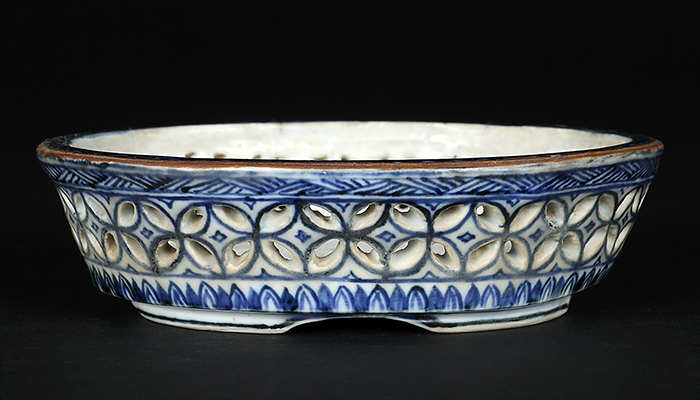 宗山磁器透彫楕円鉢